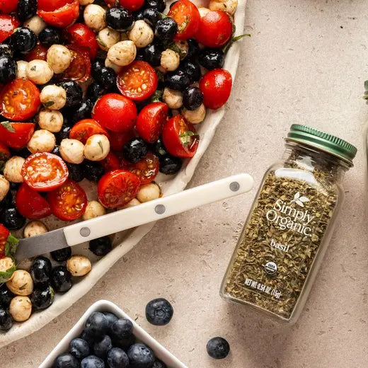 Simply Organic Pure Egyptian Basil Leaf, 0.54 Ounce Bottle, Cut and Sifted, Herbaceous and Aromatic, Popular on Pizza, Kosher